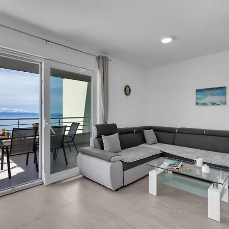 Mery Lägenhet Makarska