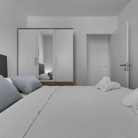 Mery Lägenhet Makarska